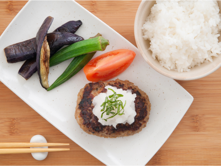 Japanese Hamburger Meat With Rice and Veggies | Classpop Shot