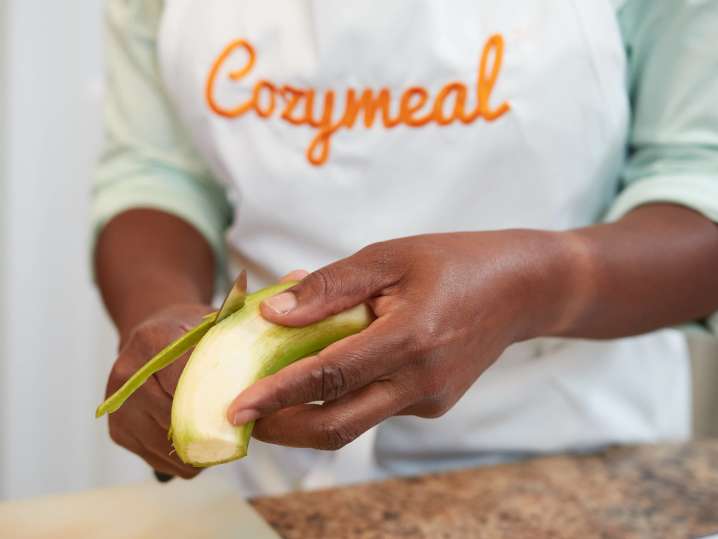 Chef slicing plantains | Classpop Shot