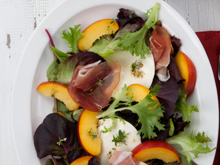 peach and mozzarella salad | Classpop Shot