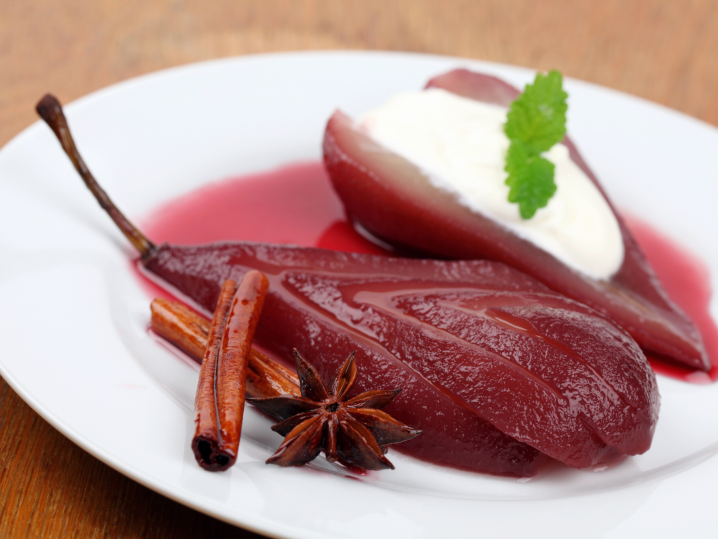 asian spice poached pears with vanilla ice cream | Classpop Shot