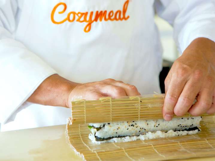chef rolling uramaki sushi roll | Classpop Shot