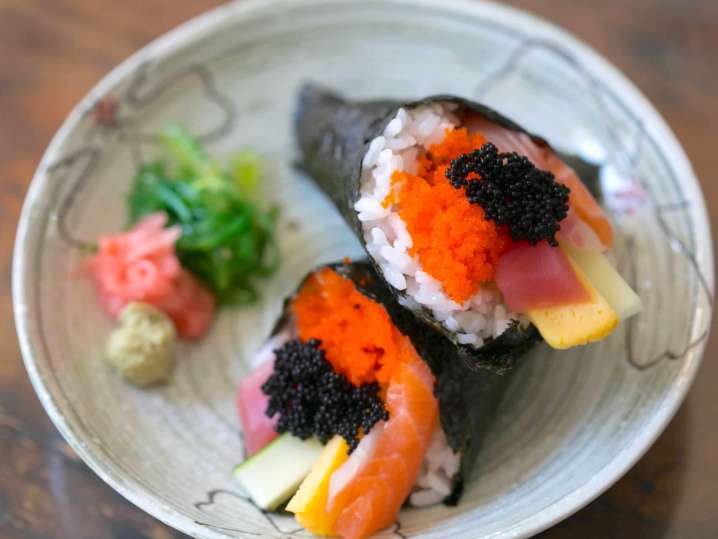 salmon temaki roll | Classpop Shot