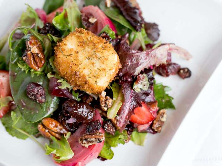 warm goat cheese salad | Classpop Shot