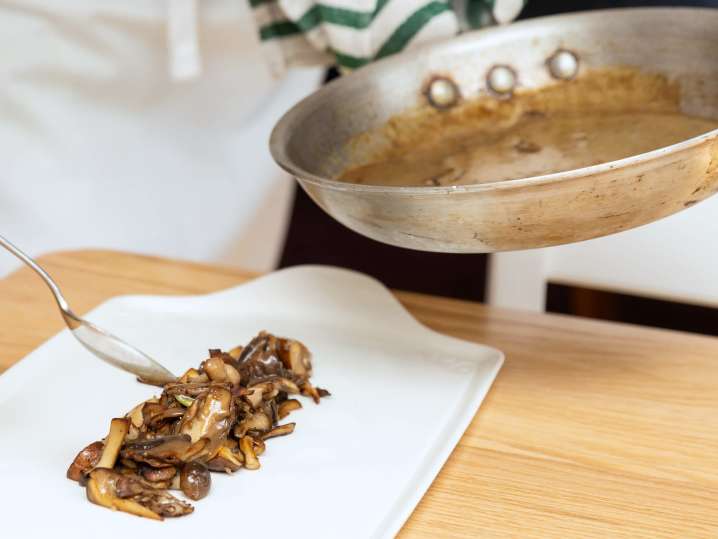 italian style sauteed mushrooms | Classpop Shot