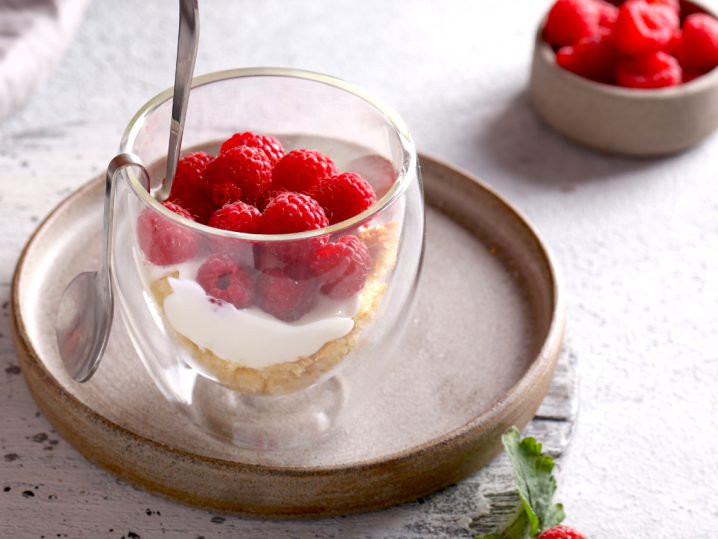 apple trifle with raspberries | Classpop Shot