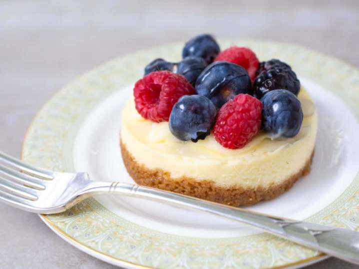 cheesecake with berries | Classpop Shot