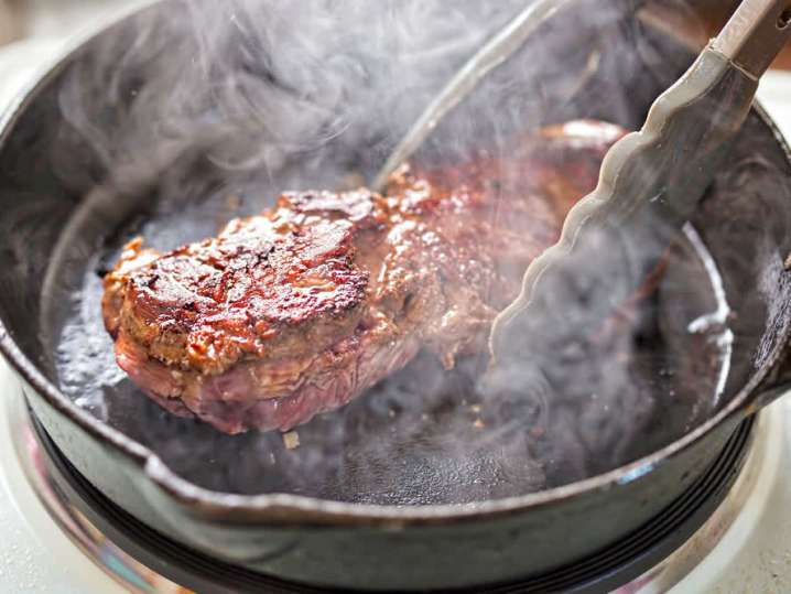 searing strip steak | Classpop Shot