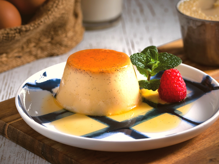 Flan With Caramel and Berries | Classpop Shot