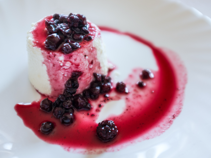 Blueberry Compote Panna Cotta | Classpop Shot