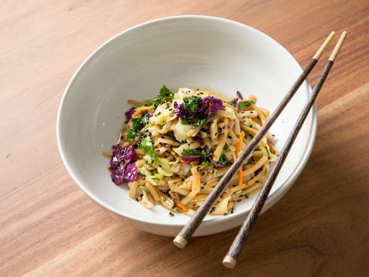 pan fried rice noodles and vegetables | Classpop Shot