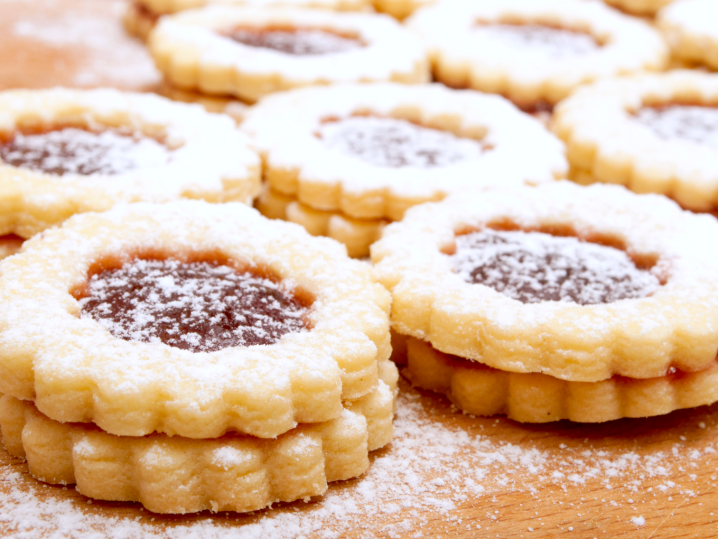 cranberry orange linzer cookies | Classpop Shot