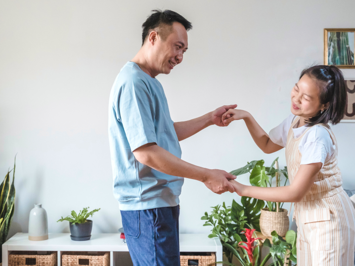 Online - dad dance class Shot