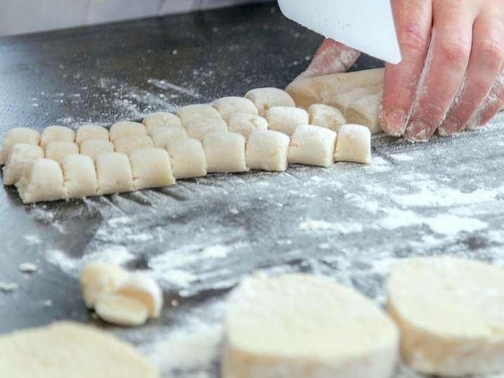 chef cutting gnocchi | Classpop Shot