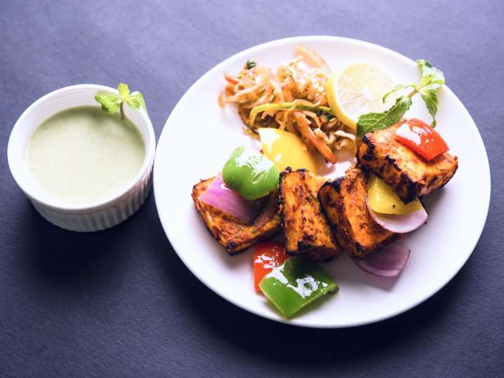 vegetarian kebabs with yogurt based chutney | Classpop Shot