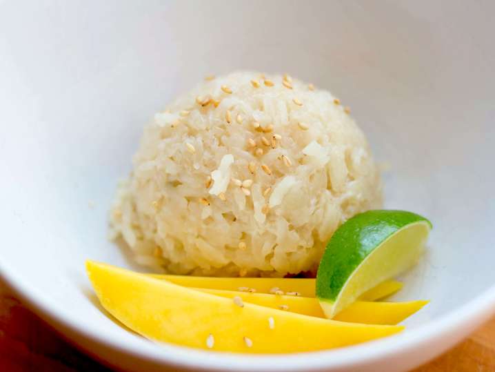 coconut rice with mango and lime | Classpop Shot