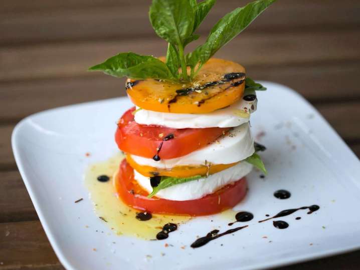 stacked caprese salad | Classpop Shot