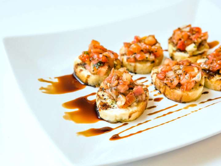 tomato and balsamic bruschetta | Classpop Shot