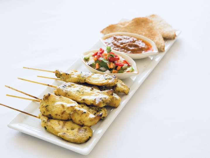 chicken satay skewers with peanut sauce | Classpop Shot