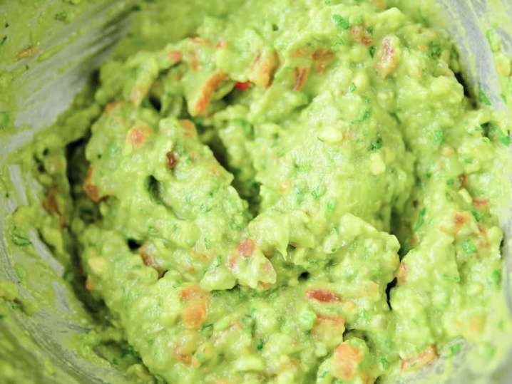 fresh guacamole close up | Classpop Shot