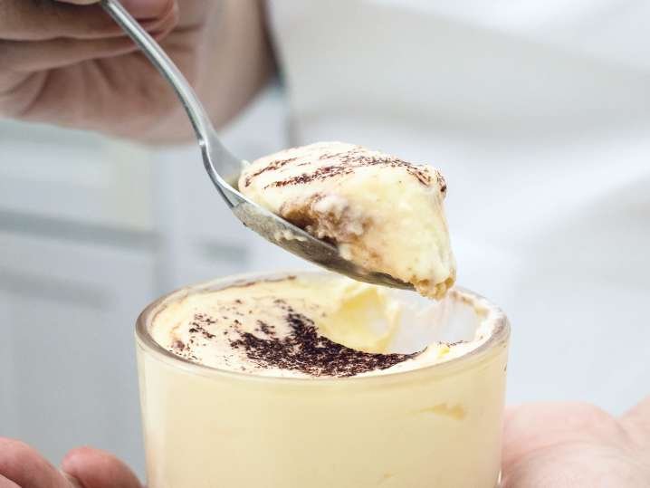 tasting tiramisu mousse | Classpop Shot