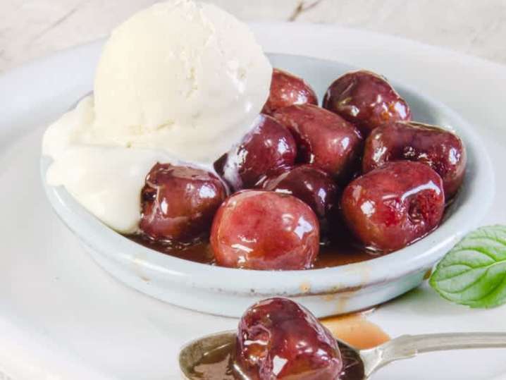 cherries jubilee with vanilla ice cream | Classpop Shot