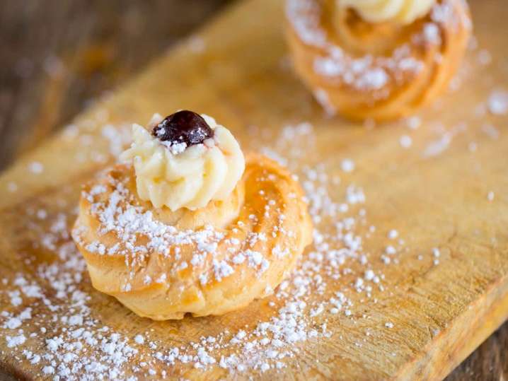 italian zeppole dessert | Classpop Shot