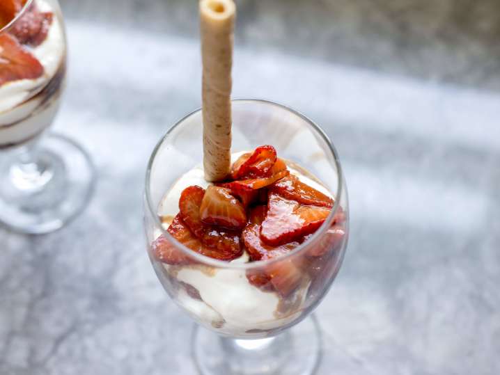 mascarpone and balsamic strawberries | Classpop Shot