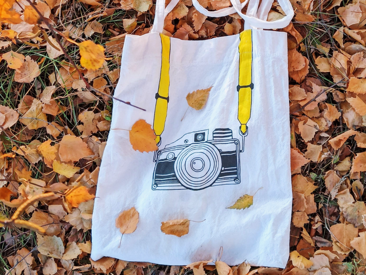 Orlando - tote bag painting Shot