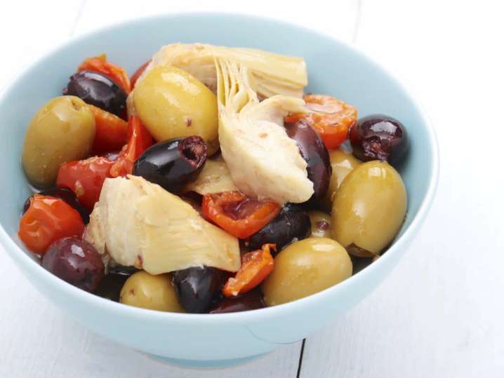 artichoke salad with tomatoes and olives | Classpop Shot