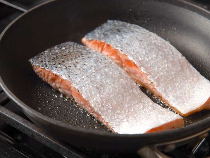 searing salmon filets in a pan | Classpop Shot