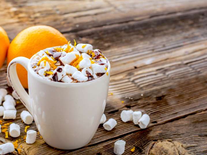 italian hot cocoa with orange zest | Classpop Shot