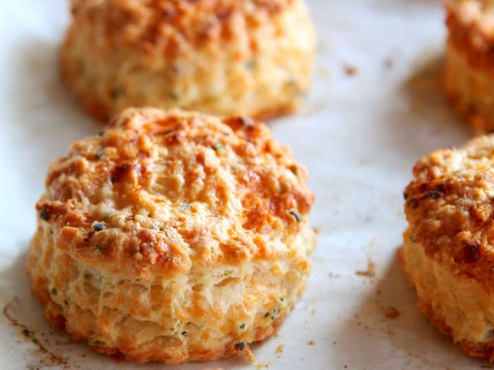 rosemary and cheddar biscuits | Classpop Shot
