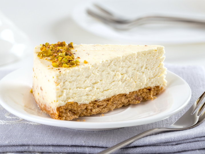 a slice of yogurt honey pistachio cheesecake | Classpop Shot