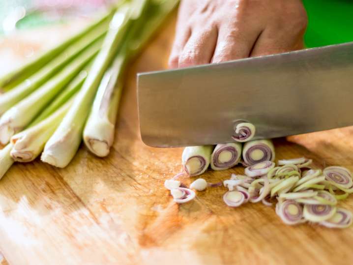 person slicing lemongrass | Classpop Shot