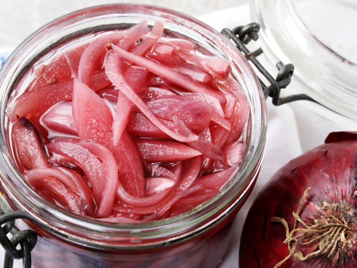 pickled red onion | Classpop Shot