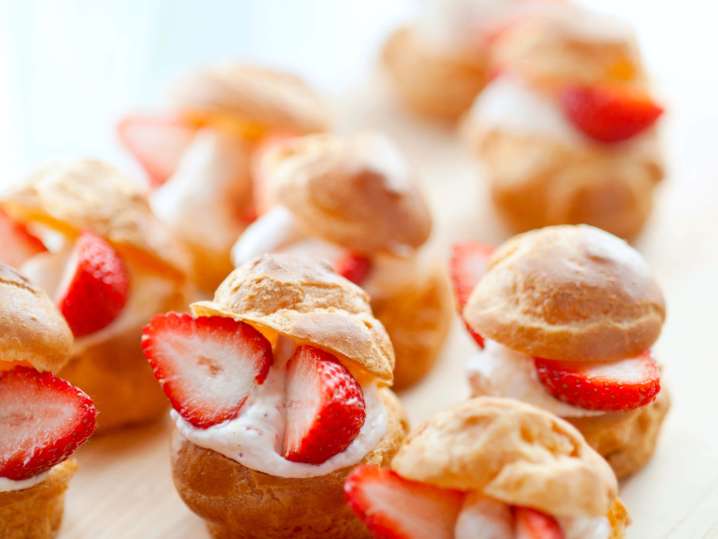 choux pastry canapes with fruit | Classpop Shot