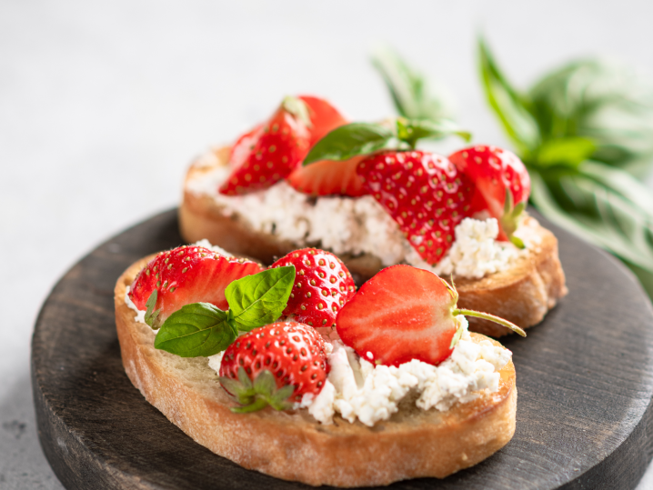 Cleveland - strawberry bruschetta Shot