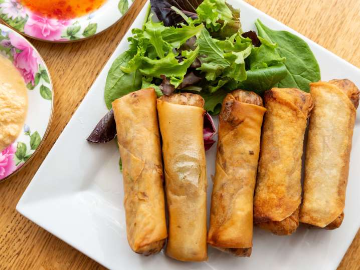 vegetable spring rolls with dips | Classpop Shot