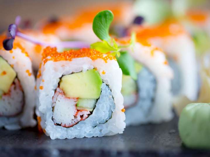 california sushi rolls with avocado, cucumber and crab | Classpop Shot