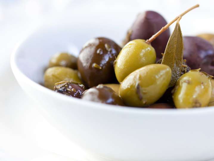 marinated olives | Classpop Shot