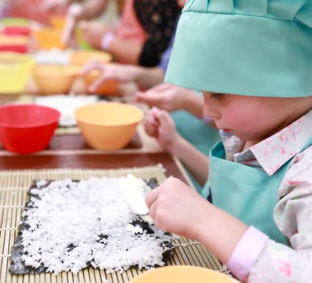 Sushi-making class taught by a professional master sushi chef and