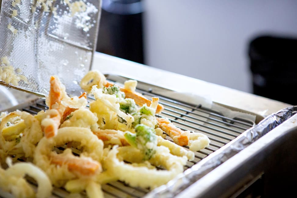 frying vegetable tempura | Classpop Shot 4