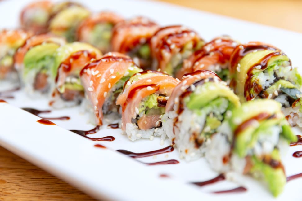 Calgary - californian rolls with salmon and avocado Shot 3