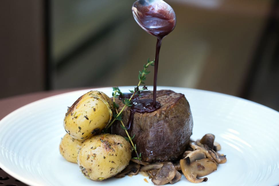 beef fillet with sauce | Classpop Shot 4