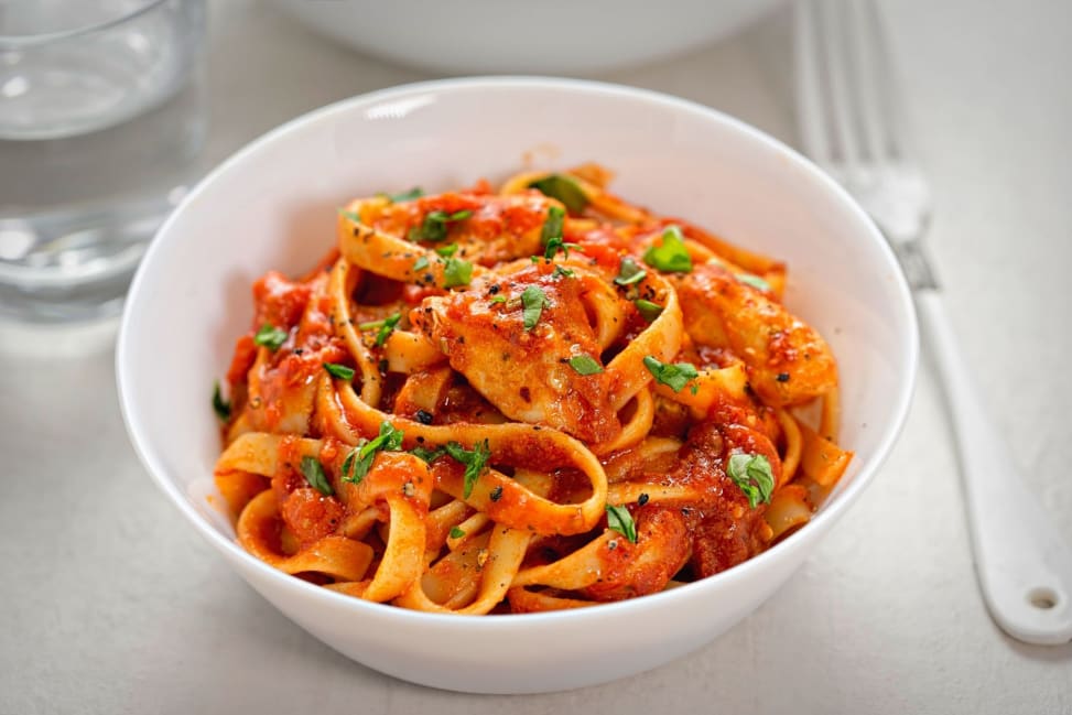tagliatelle pasta in tomato and basil sauce | Classpop Shot 3