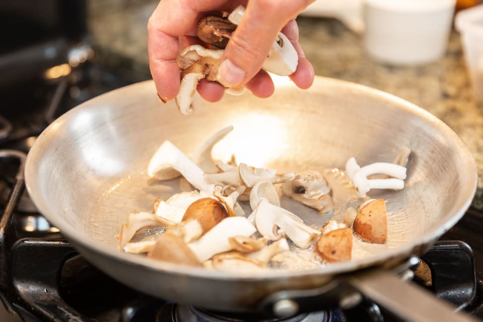 cooking mushrooms in a pan | Classpop Shot 2
