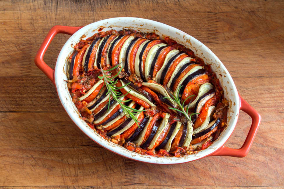 Ratatouille With carrots, eggplant, zucchini, herbs, olive oil and garlic | Classpop Shot 3