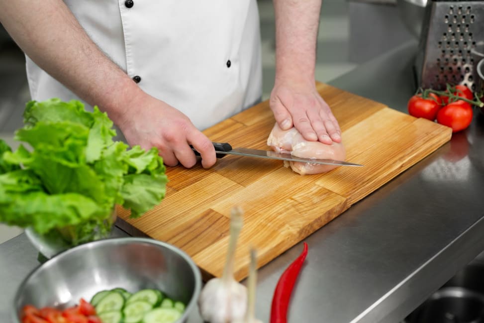 knife skills on whole chicken | Classpop Shot 2