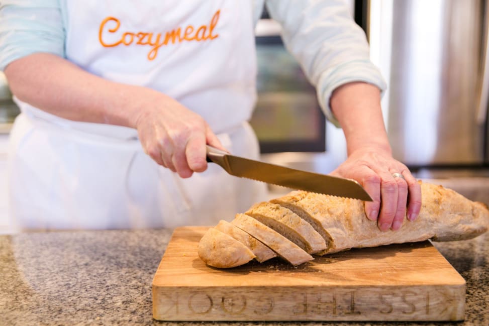 cutting bread | Classpop Shot 2