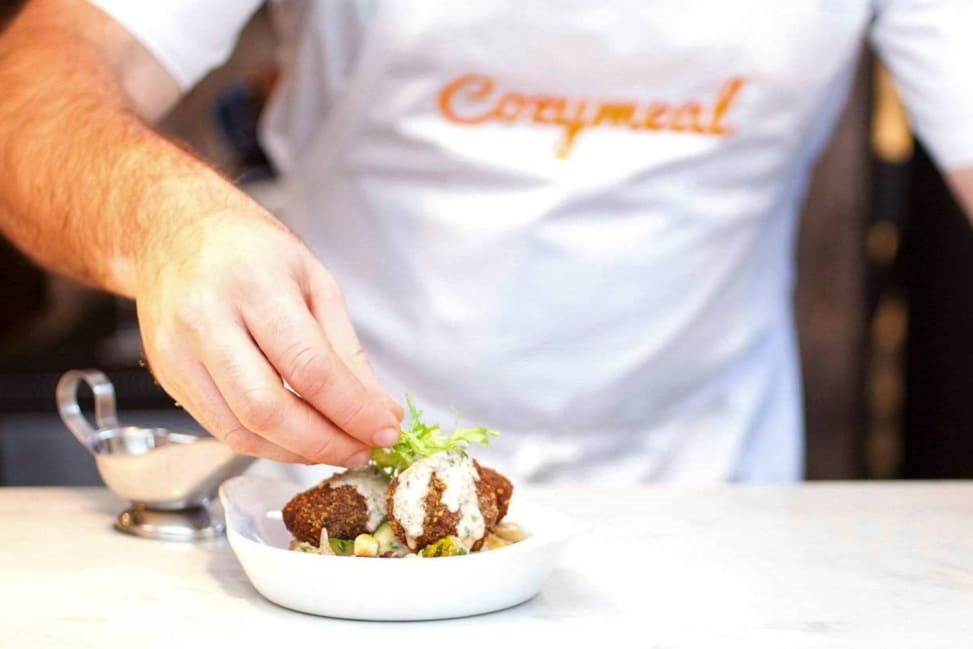 plating falafels | Classpop Shot 4